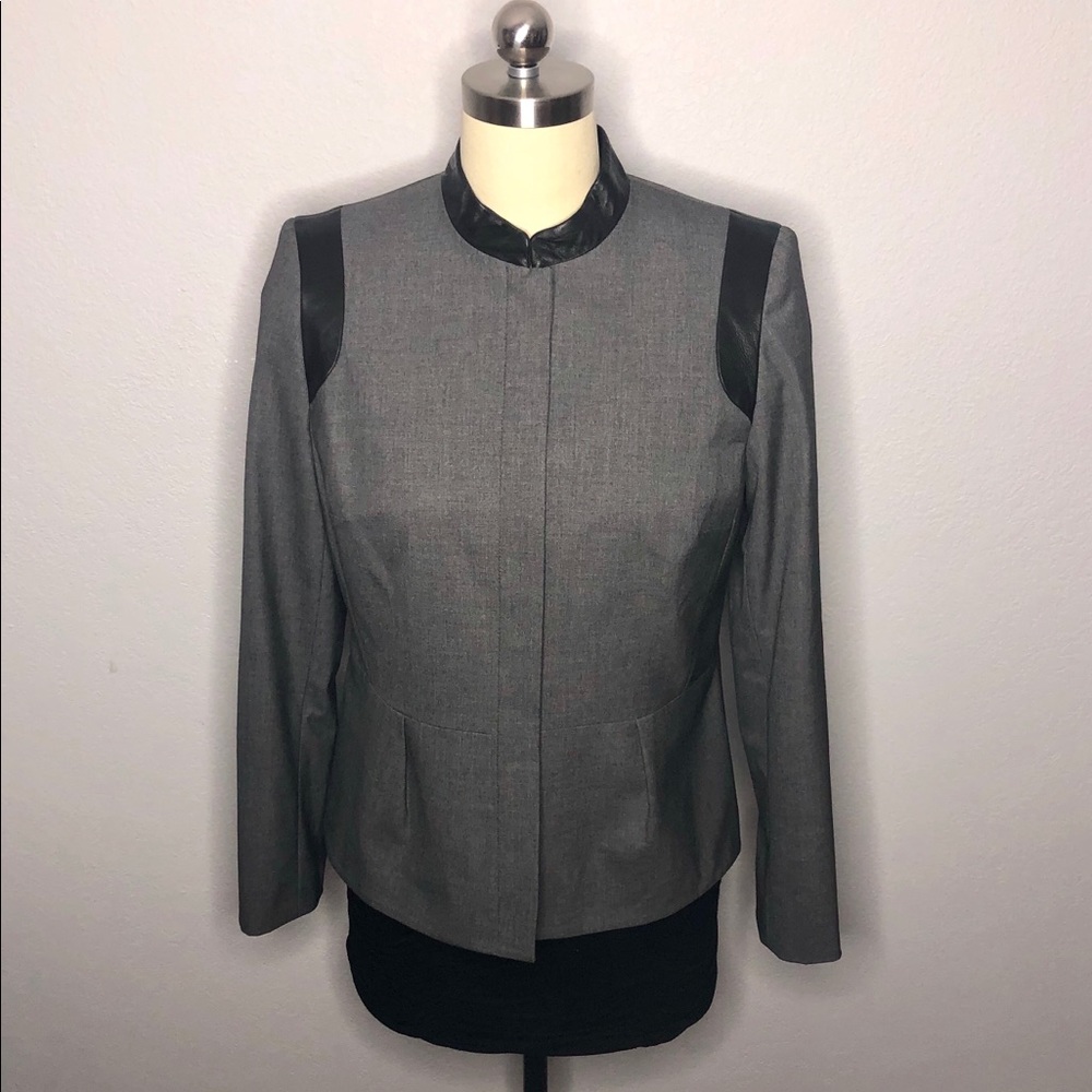 NWT Jones New York 10 Gray Black Button Down Blazer